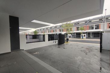 Elmina Green Three @ City of Elmina