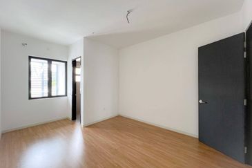 Double Storey Superlink Terrace LAGENDA GARDENS, JALAN TERATAK, BUKIT JELUTONG 