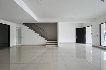 Double Storey Superlink Terrace LAGENDA GARDENS, JALAN TERATAK, BUKIT JELUTONG 