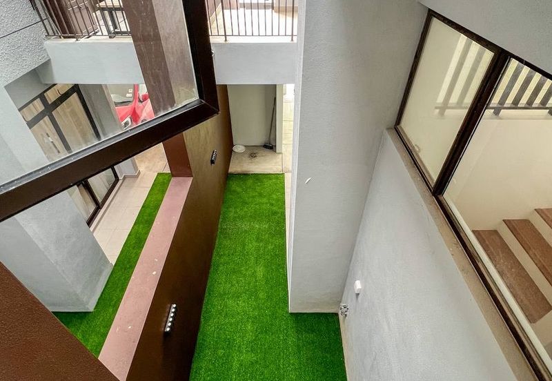 3 Storey Terrace @ The Mulia Residence, Cyberjaya -Facing Open/Clubhouse