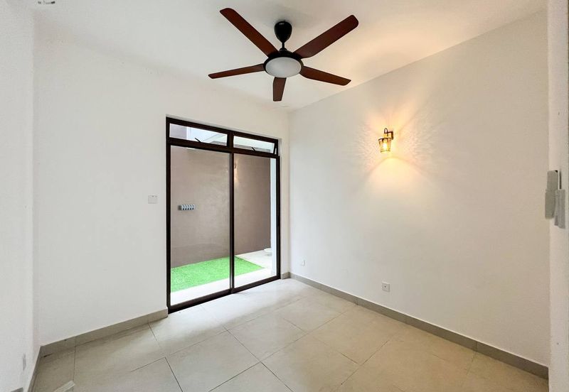 3 Storey Terrace @ The Mulia Residence, Cyberjaya -Facing Open/Clubhouse