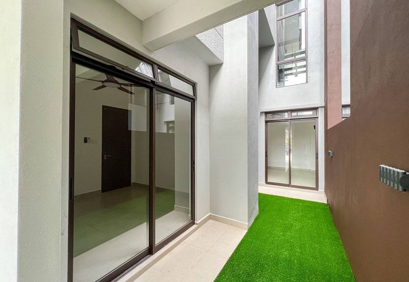 3 Storey Terrace @ The Mulia Residence, Cyberjaya -Facing Open/Clubhouse