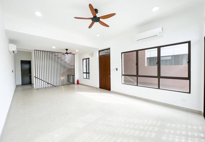 3 Storey Terrace @ The Mulia Residence, Cyberjaya -Facing Open/Clubhouse