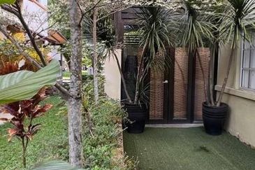 END LOT  2 Storey  Presint 9 Putrajaya RENOVATED CANTIK 30 x70 !!!