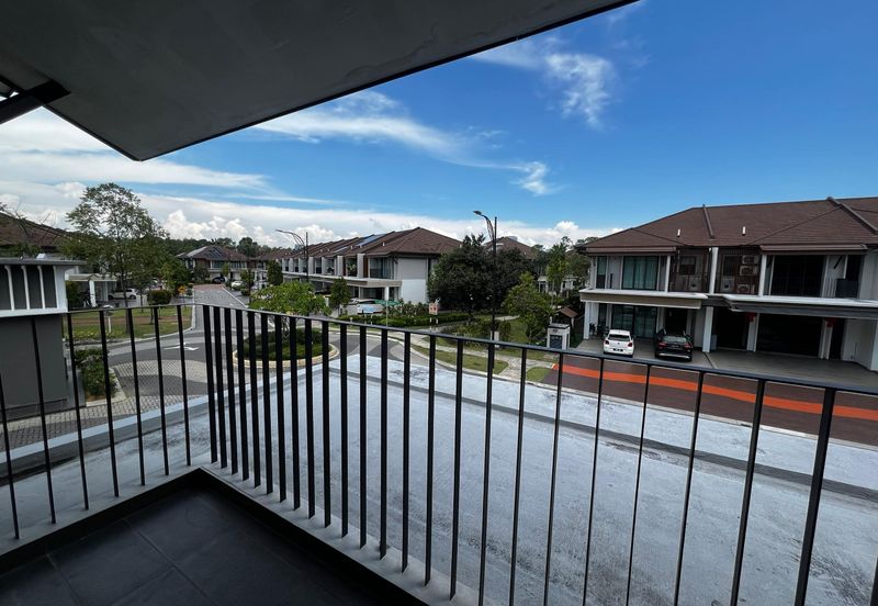 Isle of Botanica, Setia Eco Glades