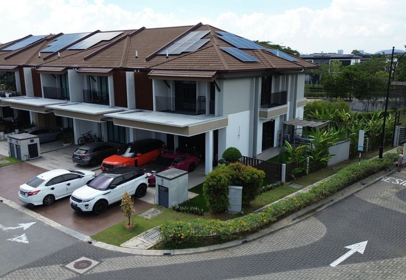 Isle of Botanica, Setia Eco Glades