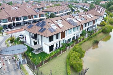 Isle of Botanica, Setia Eco Glades