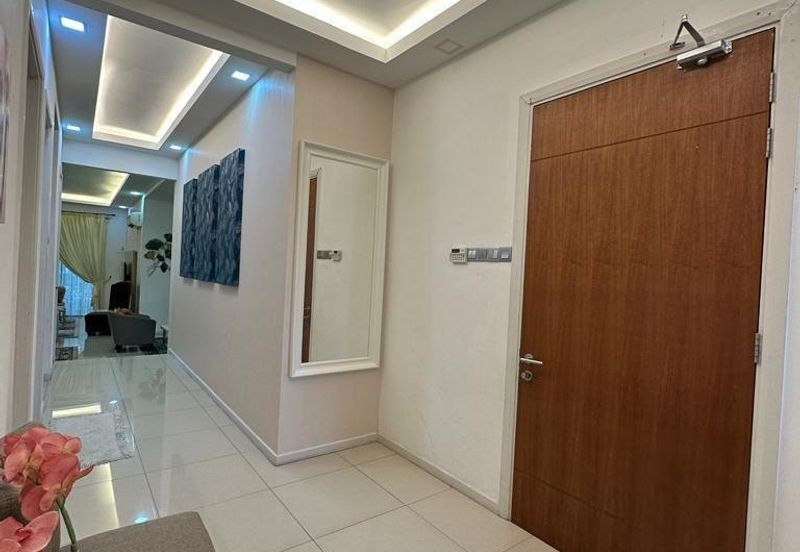 Summerglades, Perdana Lakeview West