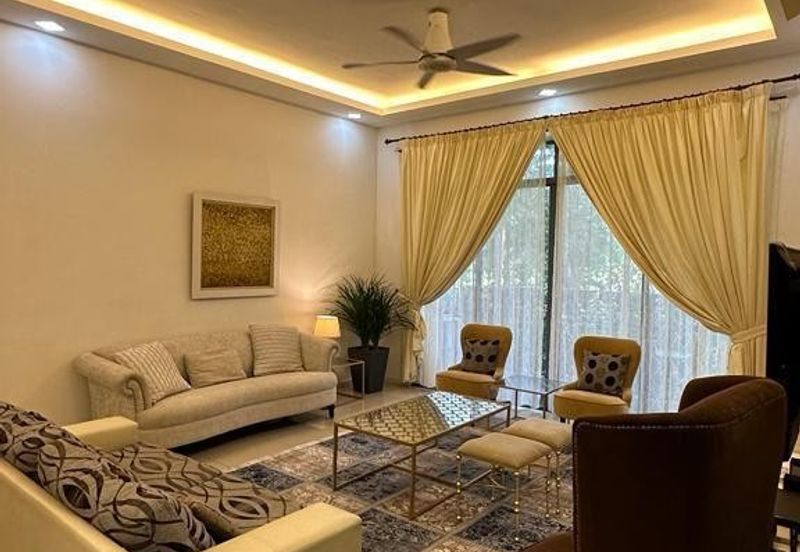 Summerglades, Perdana Lakeview West