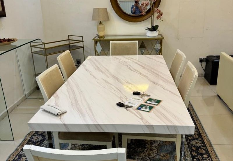 Summerglades, Perdana Lakeview West