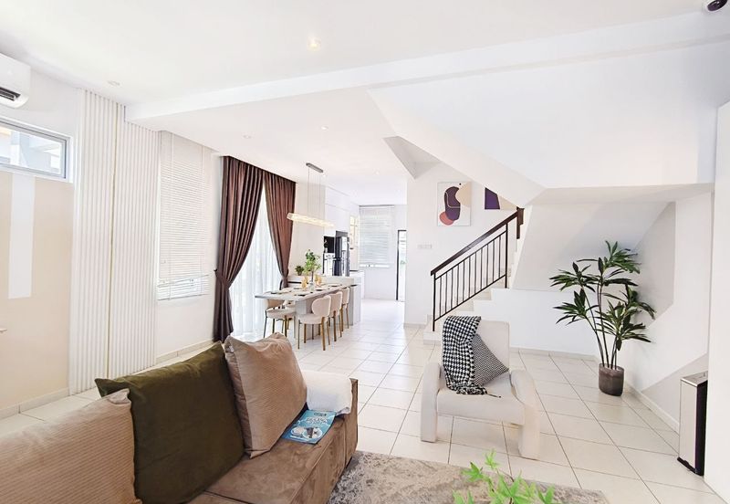 Blossom, Scientex Jenjarom