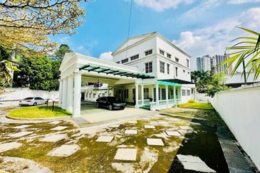 [ Huge , Prime Area]BUNGALOW 2 Storey@  BUKIT TUNKU KENNY HILLS, KUALA LUMPUR