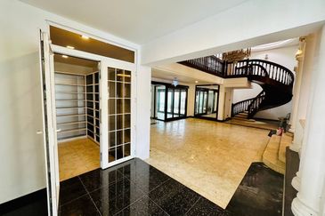 [ Huge , Prime Area]BUNGALOW 2 Storey@  BUKIT TUNKU KENNY HILLS, KUALA LUMPUR