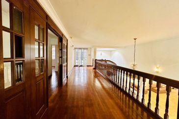 [ Huge , Prime Area]BUNGALOW 2 Storey@  BUKIT TUNKU KENNY HILLS, KUALA LUMPUR