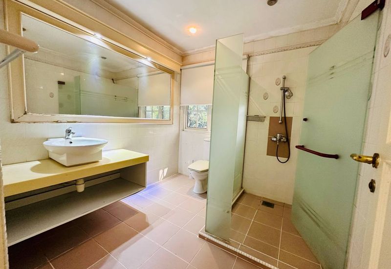 [ Huge , Prime Area]BUNGALOW 2 Storey@  BUKIT TUNKU KENNY HILLS, KUALA LUMPUR