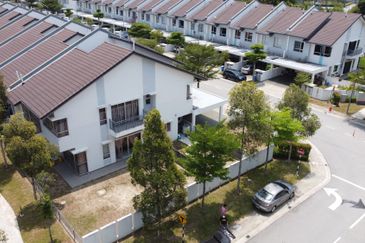 Tropicana Aman Bayan Residences