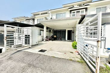 Jalan Bandar Putra Permai 4/2