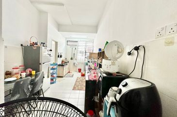 Jalan Bandar Putra Permai 4/2