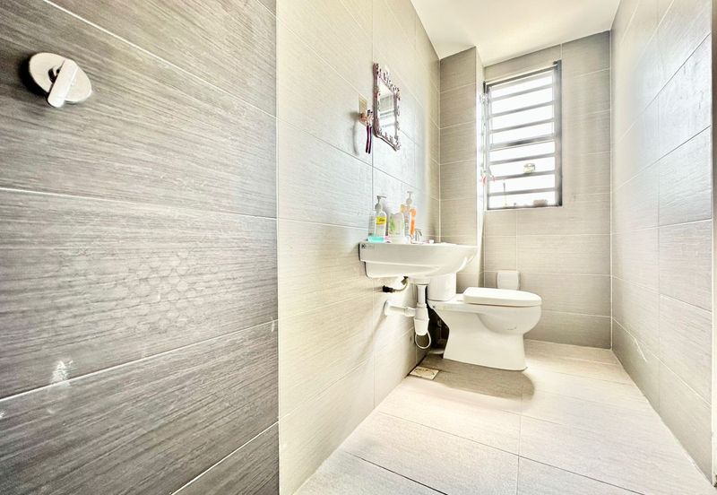 Jalan Bandar Putra Permai 4/2