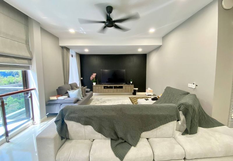 Symphony Hills Mozart