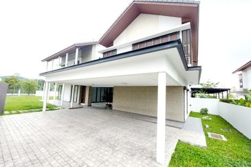 Tiana Elmina Gardens