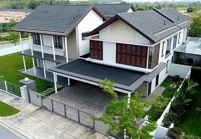 Tiana Elmina Gardens