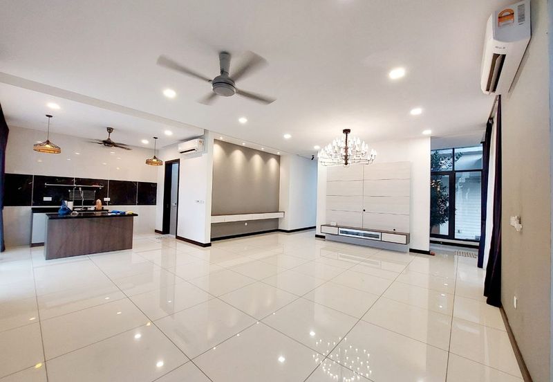 Tiana Elmina Gardens