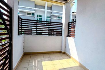 Double Storey Corner Lot Terrace Murraya Presint 12 Putrajaya 