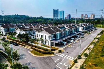 Double Storey Corner Lot Terrace Murraya Presint 12 Putrajaya 