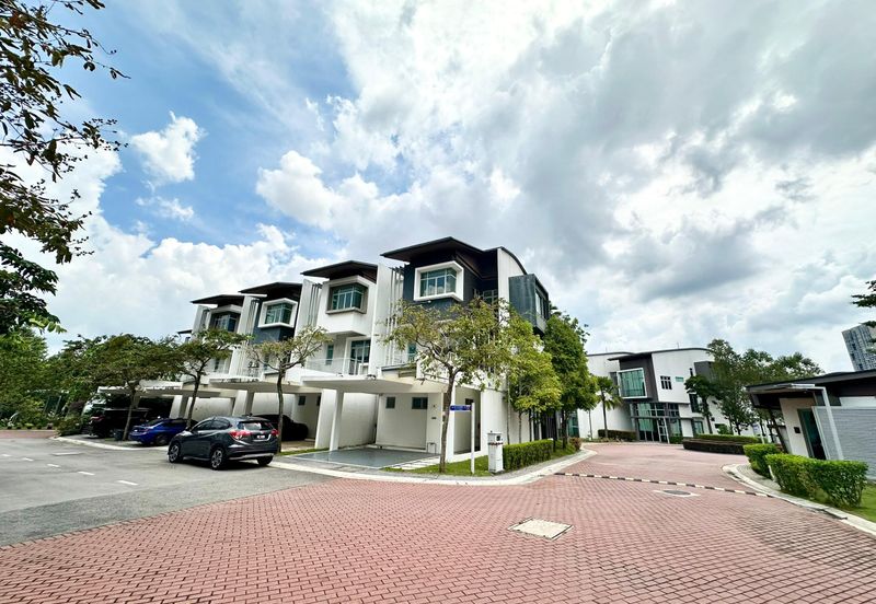 Symphony Hills Schubert