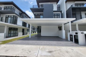 Senna Residence Presint 12