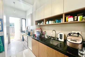 Lake Point Residence