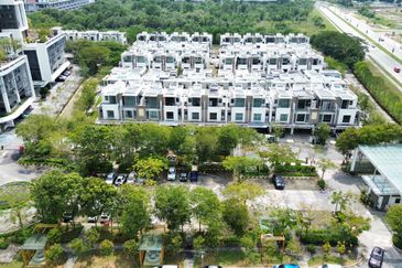 Lake Point Residence