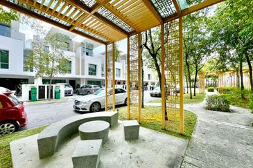 Lake Point Residence