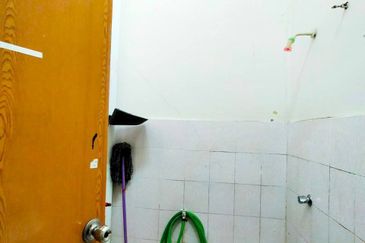 TEReS 1 TinGkaT TamaN LangAT UTaMa 3, BantinG