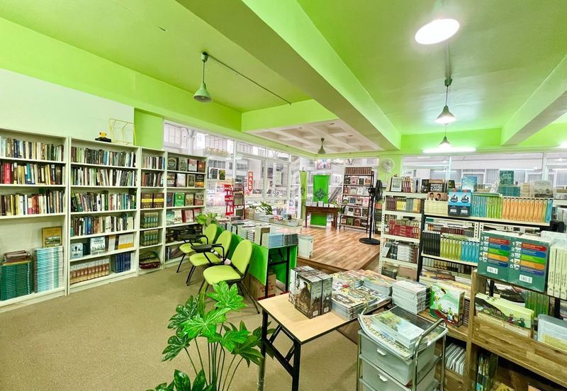 ShoP OffiCe CorNer Lot 3 StoreY BanGi GatewaY @BBB