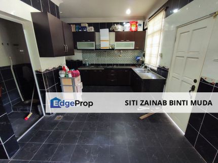 RenOvaTed EndLoT Double Storey TAMAN iXoRA,SepaNg, Selangor, Sepang