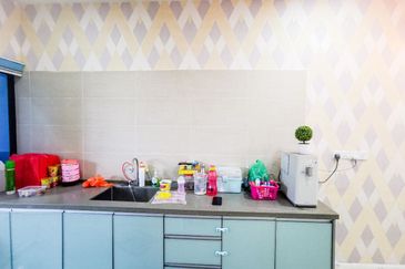 Double Storey Intermidiate Fully  Furnished 