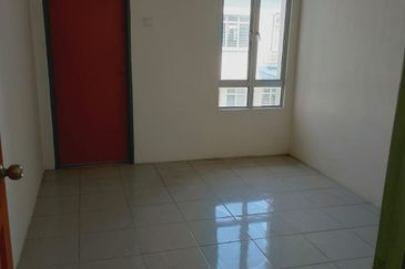 Double Storey End Lot Taman Indah Banting
