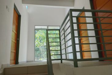 Double Storey End Lot Taman Indah Banting