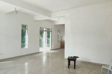 Double Storey End Lot Taman Indah Banting