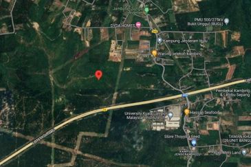 Tanah di Kampung Jenderam Hulu,Dengkil,Sepang