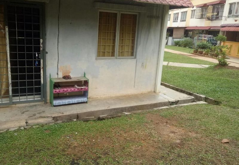 Apartment Dahlia Taman Bunga Raya 