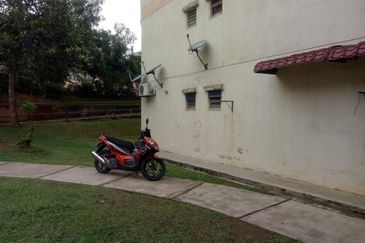 Apartment Dahlia Taman Bunga Raya 