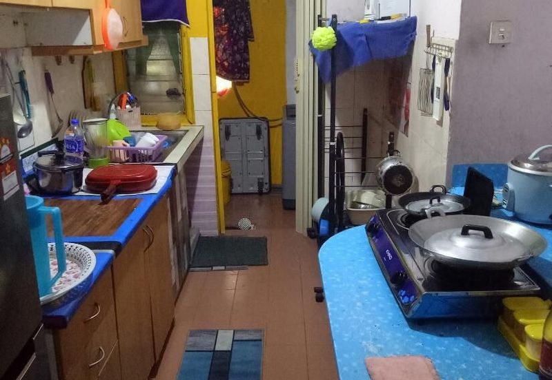 Apartment Dahlia Taman Bunga Raya 