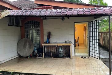Single Storey Bungalow In Sepang Putra