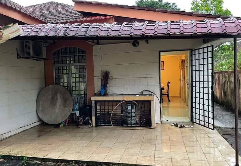 Single Storey Bungalow In Sepang Putra