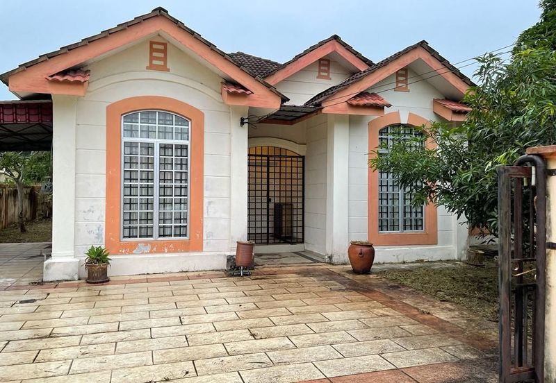 Single Storey Bungalow In Sepang Putra