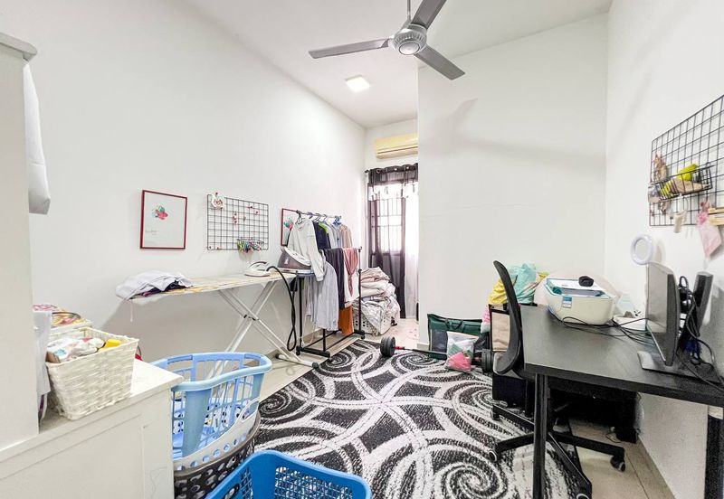 Jalan Teluk Panglima Garang 28/1