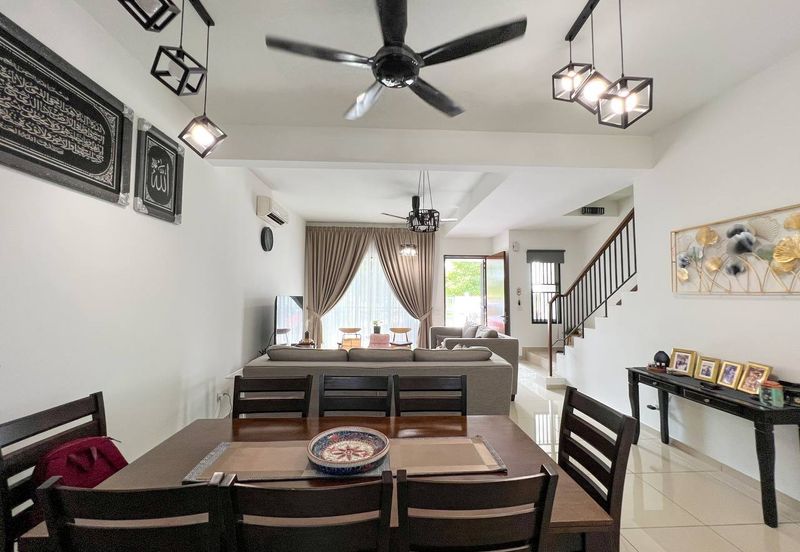 Jalan Teluk Panglima Garang 28/1